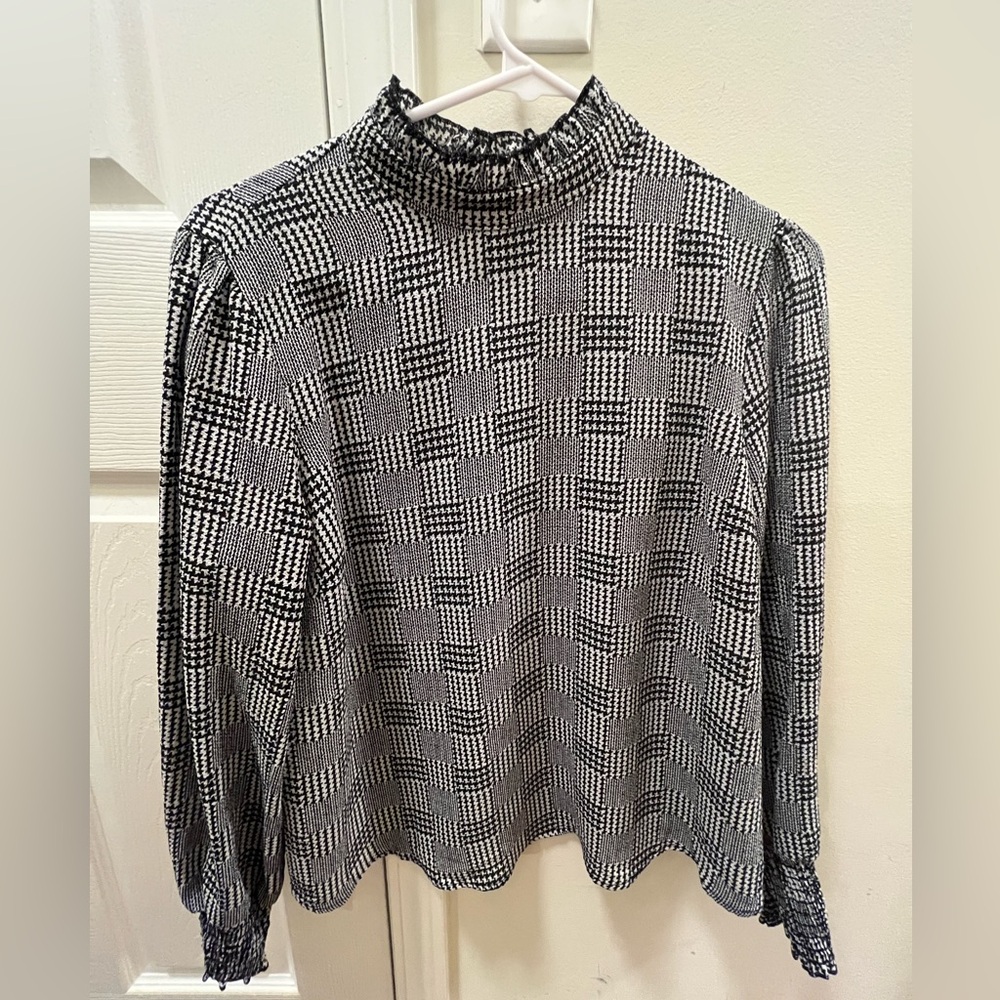 forever 21 size S long sleeve shirt
